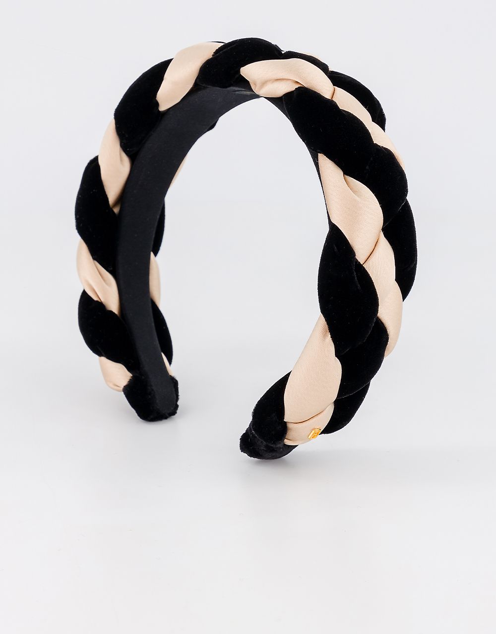 ALIÉNOR Black & Beige Prix : 202,00 € - Alexandre de Paris E 